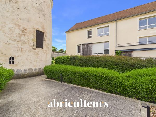 Appartement T3 en rez-de-chaussée avec Jardin plein sud et Pigeonnier de Charme