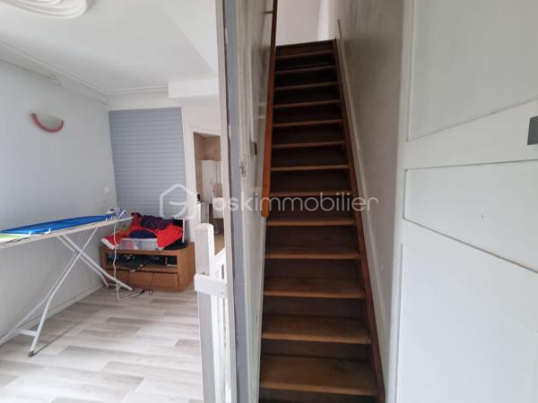 CONTACT UNIQUE : SOPHIA GACI : 06 15 07 82 92



COUP DE CŒUR À PUISEUX-EN-FRANCE – MAISON INDIVIDUELLE À FORT POTENTIEL 🔥
📍 Secteur Le Bois du Coudray, à proximité de Louvres

💥 PRIX ATTRACTIF : 283 000 € FAI 💥
Une opportunité rare sur le secteur pour une maison avec autant de potentiel !

✨ UNE MAISON QUI S’ADAPTE À VOTRE VIE
Dans un environnement calme et résidentiel, à deux pas des écoles, commerces et transports, découvrez cette maison individuelle de 141,94 m² offrant espace, luminosité et évolutivité.

Dès l’entrée, vous serez séduit par :
✔️ Un vaste séjour double lumineux, idéal pour recevoir
✔️ Une cuisine séparée entièrement équipée
✔️ Un bureau, parfait pour le télétravail
✔️ 3 chambres confortables
✔️ Une salle d’eau/bains et WC à chaque niveau pour un confort optimal

👉 Maison principale déjà en très bon état construction récente
👉 Extension et isolation réalisées en 2017
👉 Chauffage performant par pompe à chaleur
👉 Plans disponibles

💡 Un vrai plus : le propriétaire peut se charger de réaliser les quelques finitions restantes, vous permettant d’emménager sereinement.

🚀 UN BIEN À FORT POTENTIEL – PROJET DE VIE OU INVESTISSEMENT

🏡 Studio indépendant
• 27 m² au total dont 19 m² déjà aménagés
• Idéal pour location, profession libérale ou espace ado
• Possibilité de rehaussement pour exploiter tout son potentiel et ainsi doubler cette surface

📦 Espace de stockage aménageable
• Fort potentiel d’agrandissement pour créer de nouvelles surfaces

🎨 Personnalisation possible
• L’opportunité d’adapter le bien à votre goût tout en valorisant votre patrimoine

🌳 UN EXTÉRIEUR PRIVILÉGIÉ
• Jardin clos de 345 m² sans vis-à-vis 🌿
• Parfait pour vos moments de détente en famille
• Stationnement pour jusqu’à 3 véhicules

🚆 UNE LOCALISATION IDÉALE
• 🚌 Bus à 2 min à pied (Fauvettes & Allouettes)
• 🚉 RER D – Gare de Louvres à 1,4 km
• ⏱️ Paris Gare du Nord en 30 minutes

📊 FICHE TECHNIQUE
• Surface : 141,94 m²
• Terrain : 345 m²
• Chauffage : Pompe à chaleur
• Annexes : Garage + studio + cellier + rangements + bureau

💥 UNE MAISON ÉVOLUTIVE À PRIX COMPÉTITIF – À VISITER SANS TARDER !
Parfaite pour une famille ou un investisseur, cette maison combine emplacement, potentiel et prix attractif.

📞 Contactez-moi dès maintenant pour organiser une visite !