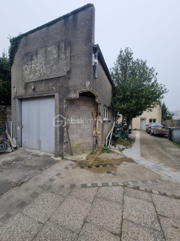 CONTACT UNIQUE : SOPHIA GACI : 06 15 07 82 92



COUP DE CŒUR À PUISEUX-EN-FRANCE – MAISON INDIVIDUELLE À FORT POTENTIEL 🔥
📍 Secteur Le Bois du Coudray, à proximité de Louvres

💥 PRIX ATTRACTIF : 283 000 € FAI 💥
Une opportunité rare sur le secteur pour une maison avec autant de potentiel !

✨ UNE MAISON QUI S’ADAPTE À VOTRE VIE
Dans un environnement calme et résidentiel, à deux pas des écoles, commerces et transports, découvrez cette maison individuelle de 141,94 m² offrant espace, luminosité et évolutivité.

Dès l’entrée, vous serez séduit par :
✔️ Un vaste séjour double lumineux, idéal pour recevoir
✔️ Une cuisine séparée entièrement équipée
✔️ Un bureau, parfait pour le télétravail
✔️ 3 chambres confortables
✔️ Une salle d’eau/bains et WC à chaque niveau pour un confort optimal

👉 Maison principale déjà en très bon état construction récente
👉 Extension et isolation réalisées en 2017
👉 Chauffage performant par pompe à chaleur
👉 Plans disponibles

💡 Un vrai plus : le propriétaire peut se charger de réaliser les quelques finitions restantes, vous permettant d’emménager sereinement.

🚀 UN BIEN À FORT POTENTIEL – PROJET DE VIE OU INVESTISSEMENT

🏡 Studio indépendant
• 27 m² au total dont 19 m² déjà aménagés
• Idéal pour location, profession libérale ou espace ado
• Possibilité de rehaussement pour exploiter tout son potentiel et ainsi doubler cette surface

📦 Espace de stockage aménageable
• Fort potentiel d’agrandissement pour créer de nouvelles surfaces

🎨 Personnalisation possible
• L’opportunité d’adapter le bien à votre goût tout en valorisant votre patrimoine

🌳 UN EXTÉRIEUR PRIVILÉGIÉ
• Jardin clos de 345 m² sans vis-à-vis 🌿
• Parfait pour vos moments de détente en famille
• Stationnement pour jusqu’à 3 véhicules

🚆 UNE LOCALISATION IDÉALE
• 🚌 Bus à 2 min à pied (Fauvettes & Allouettes)
• 🚉 RER D – Gare de Louvres à 1,4 km
• ⏱️ Paris Gare du Nord en 30 minutes

📊 FICHE TECHNIQUE
• Surface : 141,94 m²
• Terrain : 345 m²
• Chauffage : Pompe à chaleur
• Annexes : Garage + studio + cellier + rangements + bureau

💥 UNE MAISON ÉVOLUTIVE À PRIX COMPÉTITIF – À VISITER SANS TARDER !
Parfaite pour une famille ou un investisseur, cette maison combine emplacement, potentiel et prix attractif.

📞 Contactez-moi dès maintenant pour organiser une visite !