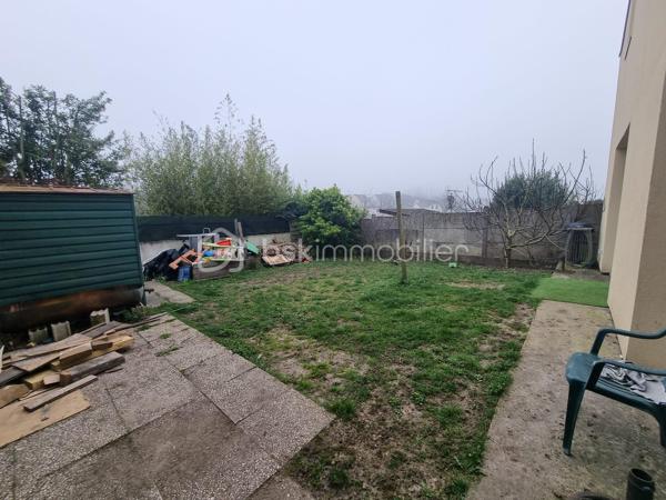 CONTACT UNIQUE : SOPHIA GACI : 06 15 07 82 92



COUP DE CŒUR À PUISEUX-EN-FRANCE – MAISON INDIVIDUELLE À FORT POTENTIEL 🔥
📍 Secteur Le Bois du Coudray, à proximité de Louvres

💥 PRIX ATTRACTIF : 283 000 € FAI 💥
Une opportunité rare sur le secteur pour une maison avec autant de potentiel !

✨ UNE MAISON QUI S’ADAPTE À VOTRE VIE
Dans un environnement calme et résidentiel, à deux pas des écoles, commerces et transports, découvrez cette maison individuelle de 141,94 m² offrant espace, luminosité et évolutivité.

Dès l’entrée, vous serez séduit par :
✔️ Un vaste séjour double lumineux, idéal pour recevoir
✔️ Une cuisine séparée entièrement équipée
✔️ Un bureau, parfait pour le télétravail
✔️ 3 chambres confortables
✔️ Une salle d’eau/bains et WC à chaque niveau pour un confort optimal

👉 Maison principale déjà en très bon état construction récente
👉 Extension et isolation réalisées en 2017
👉 Chauffage performant par pompe à chaleur
👉 Plans disponibles

💡 Un vrai plus : le propriétaire peut se charger de réaliser les quelques finitions restantes, vous permettant d’emménager sereinement.

🚀 UN BIEN À FORT POTENTIEL – PROJET DE VIE OU INVESTISSEMENT

🏡 Studio indépendant
• 27 m² au total dont 19 m² déjà aménagés
• Idéal pour location, profession libérale ou espace ado
• Possibilité de rehaussement pour exploiter tout son potentiel et ainsi doubler cette surface

📦 Espace de stockage aménageable
• Fort potentiel d’agrandissement pour créer de nouvelles surfaces

🎨 Personnalisation possible
• L’opportunité d’adapter le bien à votre goût tout en valorisant votre patrimoine

🌳 UN EXTÉRIEUR PRIVILÉGIÉ
• Jardin clos de 345 m² sans vis-à-vis 🌿
• Parfait pour vos moments de détente en famille
• Stationnement pour jusqu’à 3 véhicules

🚆 UNE LOCALISATION IDÉALE
• 🚌 Bus à 2 min à pied (Fauvettes & Allouettes)
• 🚉 RER D – Gare de Louvres à 1,4 km
• ⏱️ Paris Gare du Nord en 30 minutes

📊 FICHE TECHNIQUE
• Surface : 141,94 m²
• Terrain : 345 m²
• Chauffage : Pompe à chaleur
• Annexes : Garage + studio + cellier + rangements + bureau

💥 UNE MAISON ÉVOLUTIVE À PRIX COMPÉTITIF – À VISITER SANS TARDER !
Parfaite pour une famille ou un investisseur, cette maison combine emplacement, potentiel et prix attractif.

📞 Contactez-moi dès maintenant pour organiser une visite !