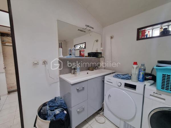 CONTACT UNIQUE : SOPHIA GACI : 06 15 07 82 92



COUP DE CŒUR À PUISEUX-EN-FRANCE – MAISON INDIVIDUELLE À FORT POTENTIEL 🔥
📍 Secteur Le Bois du Coudray, à proximité de Louvres

💥 PRIX ATTRACTIF : 283 000 € FAI 💥
Une opportunité rare sur le secteur pour une maison avec autant de potentiel !

✨ UNE MAISON QUI S’ADAPTE À VOTRE VIE
Dans un environnement calme et résidentiel, à deux pas des écoles, commerces et transports, découvrez cette maison individuelle de 141,94 m² offrant espace, luminosité et évolutivité.

Dès l’entrée, vous serez séduit par :
✔️ Un vaste séjour double lumineux, idéal pour recevoir
✔️ Une cuisine séparée entièrement équipée
✔️ Un bureau, parfait pour le télétravail
✔️ 3 chambres confortables
✔️ Une salle d’eau/bains et WC à chaque niveau pour un confort optimal

👉 Maison principale déjà en très bon état construction récente
👉 Extension et isolation réalisées en 2017
👉 Chauffage performant par pompe à chaleur
👉 Plans disponibles

💡 Un vrai plus : le propriétaire peut se charger de réaliser les quelques finitions restantes, vous permettant d’emménager sereinement.

🚀 UN BIEN À FORT POTENTIEL – PROJET DE VIE OU INVESTISSEMENT

🏡 Studio indépendant
• 27 m² au total dont 19 m² déjà aménagés
• Idéal pour location, profession libérale ou espace ado
• Possibilité de rehaussement pour exploiter tout son potentiel et ainsi doubler cette surface

📦 Espace de stockage aménageable
• Fort potentiel d’agrandissement pour créer de nouvelles surfaces

🎨 Personnalisation possible
• L’opportunité d’adapter le bien à votre goût tout en valorisant votre patrimoine

🌳 UN EXTÉRIEUR PRIVILÉGIÉ
• Jardin clos de 345 m² sans vis-à-vis 🌿
• Parfait pour vos moments de détente en famille
• Stationnement pour jusqu’à 3 véhicules

🚆 UNE LOCALISATION IDÉALE
• 🚌 Bus à 2 min à pied (Fauvettes & Allouettes)
• 🚉 RER D – Gare de Louvres à 1,4 km
• ⏱️ Paris Gare du Nord en 30 minutes

📊 FICHE TECHNIQUE
• Surface : 141,94 m²
• Terrain : 345 m²
• Chauffage : Pompe à chaleur
• Annexes : Garage + studio + cellier + rangements + bureau

💥 UNE MAISON ÉVOLUTIVE À PRIX COMPÉTITIF – À VISITER SANS TARDER !
Parfaite pour une famille ou un investisseur, cette maison combine emplacement, potentiel et prix attractif.

📞 Contactez-moi dès maintenant pour organiser une visite !