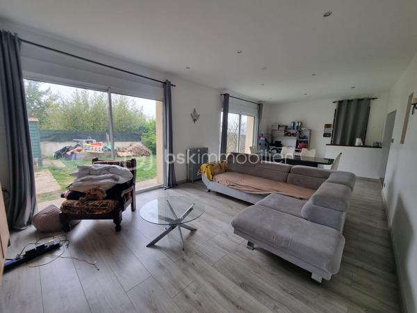 CONTACT UNIQUE : SOPHIA GACI : 06 15 07 82 92



COUP DE CŒUR À PUISEUX-EN-FRANCE – MAISON INDIVIDUELLE À FORT POTENTIEL 🔥
📍 Secteur Le Bois du Coudray, à proximité de Louvres

💥 PRIX ATTRACTIF : 283 000 € FAI 💥
Une opportunité rare sur le secteur pour une maison avec autant de potentiel !

✨ UNE MAISON QUI S’ADAPTE À VOTRE VIE
Dans un environnement calme et résidentiel, à deux pas des écoles, commerces et transports, découvrez cette maison individuelle de 141,94 m² offrant espace, luminosité et évolutivité.

Dès l’entrée, vous serez séduit par :
✔️ Un vaste séjour double lumineux, idéal pour recevoir
✔️ Une cuisine séparée entièrement équipée
✔️ Un bureau, parfait pour le télétravail
✔️ 3 chambres confortables
✔️ Une salle d’eau/bains et WC à chaque niveau pour un confort optimal

👉 Maison principale déjà en très bon état construction récente
👉 Extension et isolation réalisées en 2017
👉 Chauffage performant par pompe à chaleur
👉 Plans disponibles

💡 Un vrai plus : le propriétaire peut se charger de réaliser les quelques finitions restantes, vous permettant d’emménager sereinement.

🚀 UN BIEN À FORT POTENTIEL – PROJET DE VIE OU INVESTISSEMENT

🏡 Studio indépendant
• 27 m² au total dont 19 m² déjà aménagés
• Idéal pour location, profession libérale ou espace ado
• Possibilité de rehaussement pour exploiter tout son potentiel et ainsi doubler cette surface

📦 Espace de stockage aménageable
• Fort potentiel d’agrandissement pour créer de nouvelles surfaces

🎨 Personnalisation possible
• L’opportunité d’adapter le bien à votre goût tout en valorisant votre patrimoine

🌳 UN EXTÉRIEUR PRIVILÉGIÉ
• Jardin clos de 345 m² sans vis-à-vis 🌿
• Parfait pour vos moments de détente en famille
• Stationnement pour jusqu’à 3 véhicules

🚆 UNE LOCALISATION IDÉALE
• 🚌 Bus à 2 min à pied (Fauvettes & Allouettes)
• 🚉 RER D – Gare de Louvres à 1,4 km
• ⏱️ Paris Gare du Nord en 30 minutes

📊 FICHE TECHNIQUE
• Surface : 141,94 m²
• Terrain : 345 m²
• Chauffage : Pompe à chaleur
• Annexes : Garage + studio + cellier + rangements + bureau

💥 UNE MAISON ÉVOLUTIVE À PRIX COMPÉTITIF – À VISITER SANS TARDER !
Parfaite pour une famille ou un investisseur, cette maison combine emplacement, potentiel et prix attractif.

📞 Contactez-moi dès maintenant pour organiser une visite !
