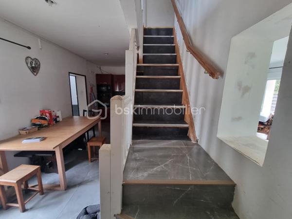 CONTACT UNIQUE : SOPHIA GACI : 06 15 07 82 92



COUP DE CŒUR À PUISEUX-EN-FRANCE – MAISON INDIVIDUELLE À FORT POTENTIEL 🔥
📍 Secteur Le Bois du Coudray, à proximité de Louvres

💥 PRIX ATTRACTIF : 283 000 € FAI 💥
Une opportunité rare sur le secteur pour une maison avec autant de potentiel !

✨ UNE MAISON QUI S’ADAPTE À VOTRE VIE
Dans un environnement calme et résidentiel, à deux pas des écoles, commerces et transports, découvrez cette maison individuelle de 141,94 m² offrant espace, luminosité et évolutivité.

Dès l’entrée, vous serez séduit par :
✔️ Un vaste séjour double lumineux, idéal pour recevoir
✔️ Une cuisine séparée entièrement équipée
✔️ Un bureau, parfait pour le télétravail
✔️ 3 chambres confortables
✔️ Une salle d’eau/bains et WC à chaque niveau pour un confort optimal

👉 Maison principale déjà en très bon état construction récente
👉 Extension et isolation réalisées en 2017
👉 Chauffage performant par pompe à chaleur
👉 Plans disponibles

💡 Un vrai plus : le propriétaire peut se charger de réaliser les quelques finitions restantes, vous permettant d’emménager sereinement.

🚀 UN BIEN À FORT POTENTIEL – PROJET DE VIE OU INVESTISSEMENT

🏡 Studio indépendant
• 27 m² au total dont 19 m² déjà aménagés
• Idéal pour location, profession libérale ou espace ado
• Possibilité de rehaussement pour exploiter tout son potentiel et ainsi doubler cette surface

📦 Espace de stockage aménageable
• Fort potentiel d’agrandissement pour créer de nouvelles surfaces

🎨 Personnalisation possible
• L’opportunité d’adapter le bien à votre goût tout en valorisant votre patrimoine

🌳 UN EXTÉRIEUR PRIVILÉGIÉ
• Jardin clos de 345 m² sans vis-à-vis 🌿
• Parfait pour vos moments de détente en famille
• Stationnement pour jusqu’à 3 véhicules

🚆 UNE LOCALISATION IDÉALE
• 🚌 Bus à 2 min à pied (Fauvettes & Allouettes)
• 🚉 RER D – Gare de Louvres à 1,4 km
• ⏱️ Paris Gare du Nord en 30 minutes

📊 FICHE TECHNIQUE
• Surface : 141,94 m²
• Terrain : 345 m²
• Chauffage : Pompe à chaleur
• Annexes : Garage + studio + cellier + rangements + bureau

💥 UNE MAISON ÉVOLUTIVE À PRIX COMPÉTITIF – À VISITER SANS TARDER !
Parfaite pour une famille ou un investisseur, cette maison combine emplacement, potentiel et prix attractif.

📞 Contactez-moi dès maintenant pour organiser une visite !