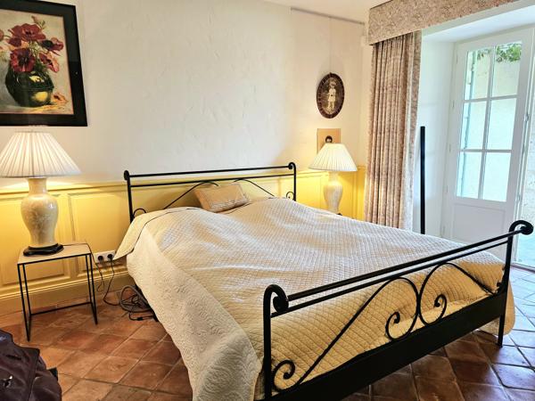 Élégante grange rénovée avec maison d’amis, piscine de 14 m et vues panoramiques à 360° – à proximité d’Eymet