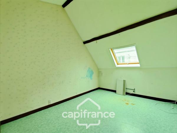 Local/bureau à vendre BESSE SUR BRAYE (72)