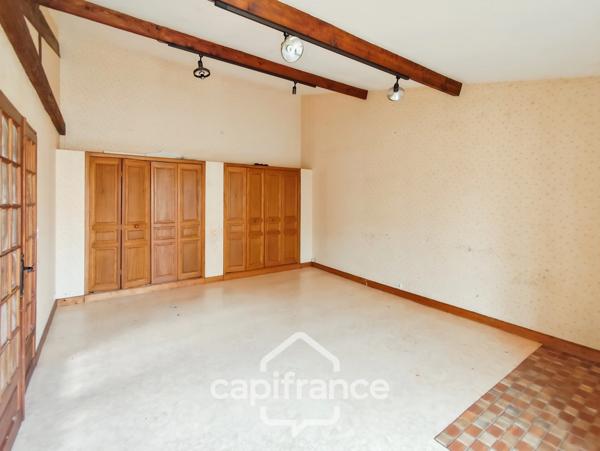 Local/bureau à vendre BESSE SUR BRAYE (72)