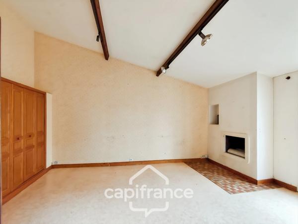 Local/bureau à vendre BESSE SUR BRAYE (72)