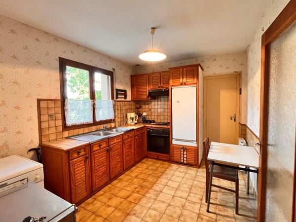 Maison familiale à rénover avec terrain constructible et fort potentiel