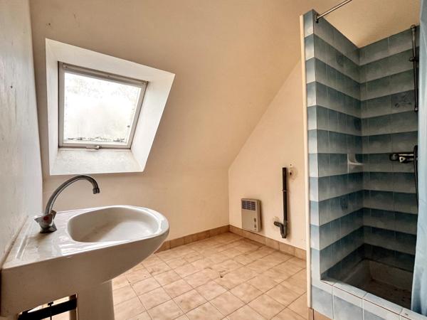 Maison familiale à rénover avec terrain constructible et fort potentiel