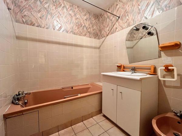 Maison familiale à rénover avec terrain constructible et fort potentiel