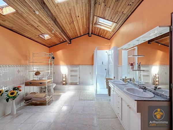 Vente Maison 5 pièces 135 m2 à Saint-Paul-en-Born