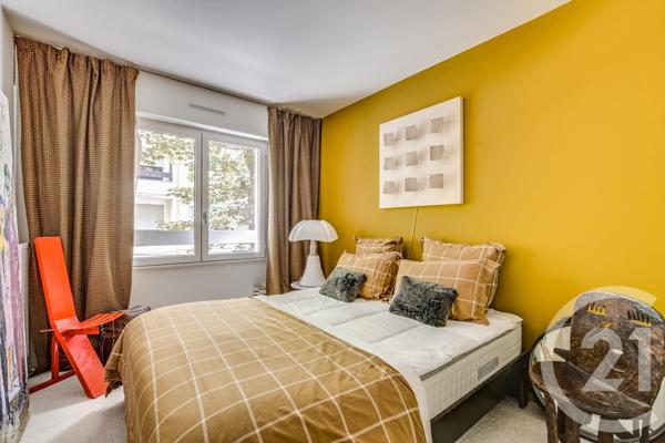 Appartement F3 à vendre  3 pièces - 54,61 m 2   PARIS  - 75020