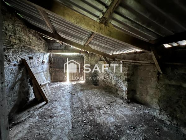 Bâtisse en pierre à rénover – DERVAL - Campagne