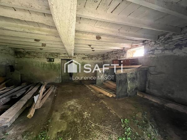 Bâtisse en pierre à rénover – DERVAL - Campagne