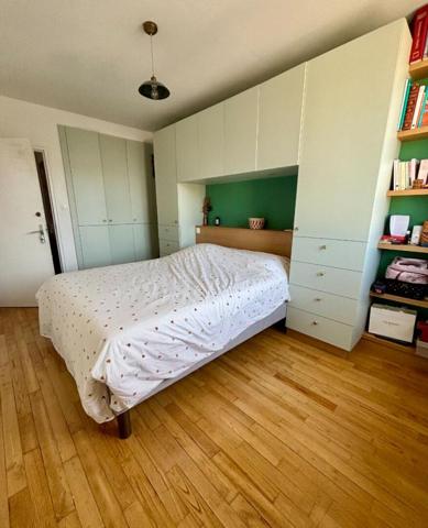 Apt St Nazaire 105.9 m2-GARAGE-GRENIER-CAVE-BALCON- CENTRE VILLE