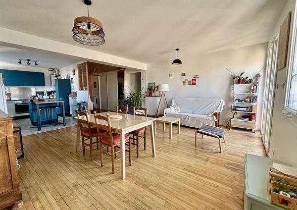 Apt St Nazaire 105.9 m2-GARAGE-GRENIER-CAVE-BALCON- CENTRE VILLE