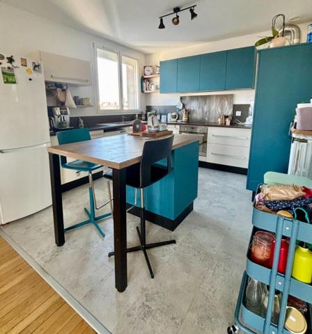 Apt St Nazaire 105.9 m2-GARAGE-GRENIER-CAVE-BALCON- CENTRE VILLE