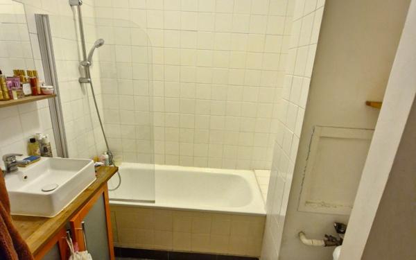 Appartement à louer    1 pièce • 30,55 m2 Saint-Genis-Laval