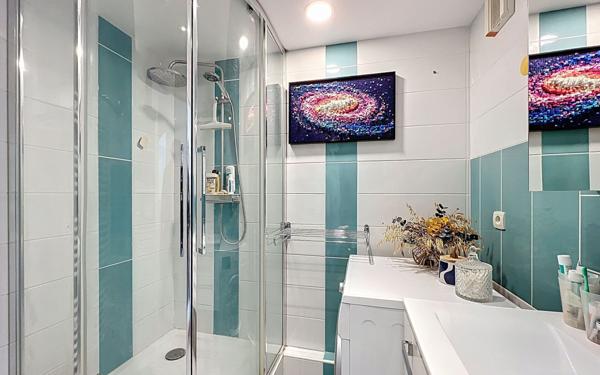 Appartement à vendre    3 pièces • 72 m2 Suresnes