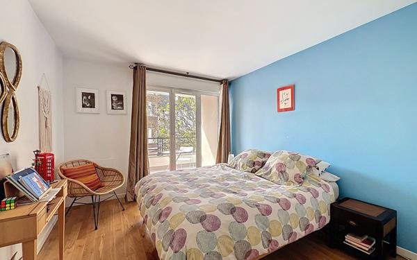 Appartement à vendre    3 pièces • 72 m2 Suresnes