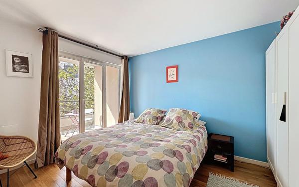 Appartement à vendre    3 pièces • 72 m2 Suresnes