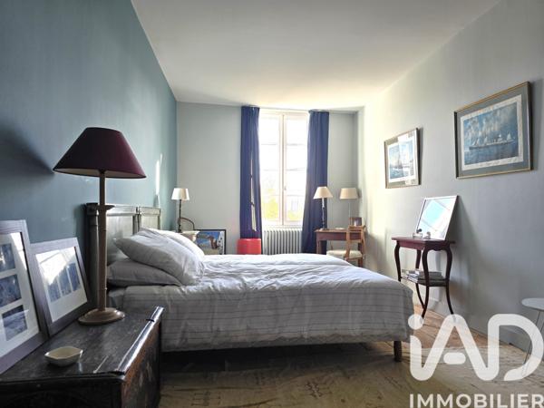 Maison à vendre 10 pièces 335 m² Bourg-Charente