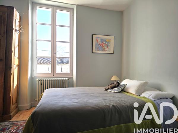 Maison à vendre 10 pièces 335 m² Bourg-Charente