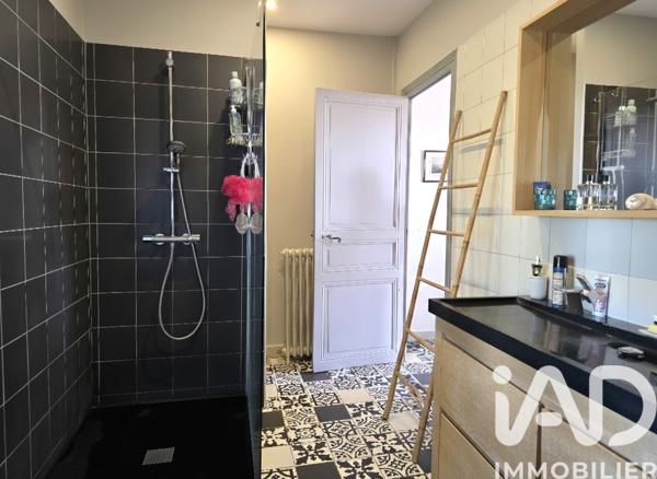 Maison à vendre 10 pièces 335 m² Bourg-Charente