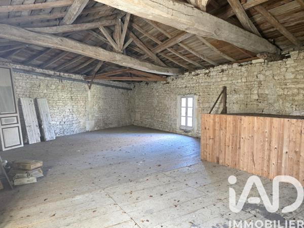 Maison à vendre 10 pièces 335 m² Bourg-Charente
