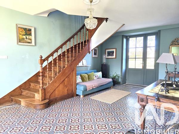 Maison à vendre 10 pièces 335 m² Bourg-Charente