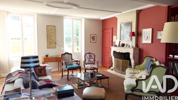 Maison à vendre 10 pièces 335 m² Bourg-Charente