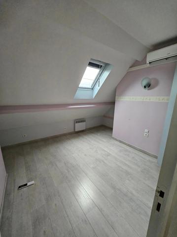 Maison sur sous sol,135m2 habitables en parfait état.Vierzon(18100).