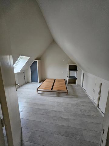 Maison sur sous sol,135m2 habitables en parfait état.Vierzon(18100).