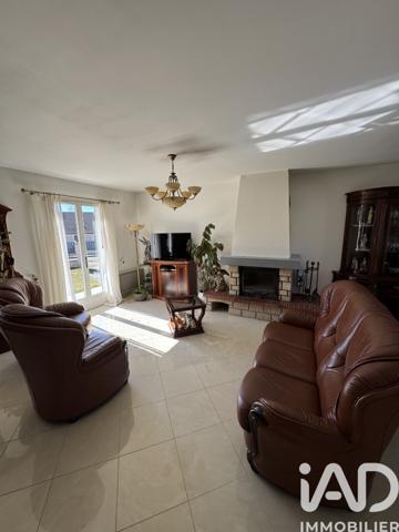 Maison à vendre 4 pièces 91 m² Saint-Denis-de-l'Hôtel