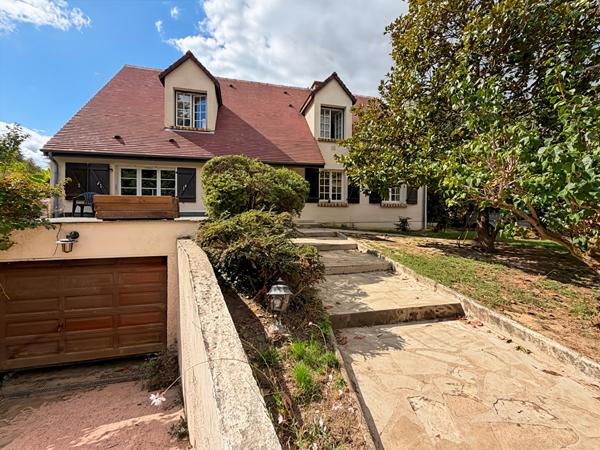 Maison Saint Fargeau Ponthierry 8 pièce(s) 6 chambres 192 m2 + sous-sol
