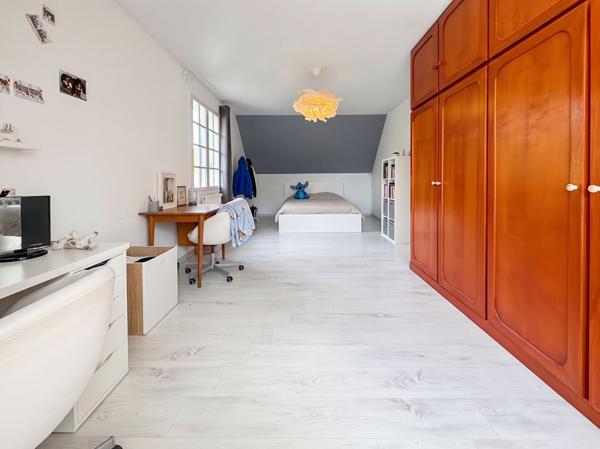 Maison Saint Fargeau Ponthierry 8 pièce(s) 6 chambres 192 m2 + sous-sol