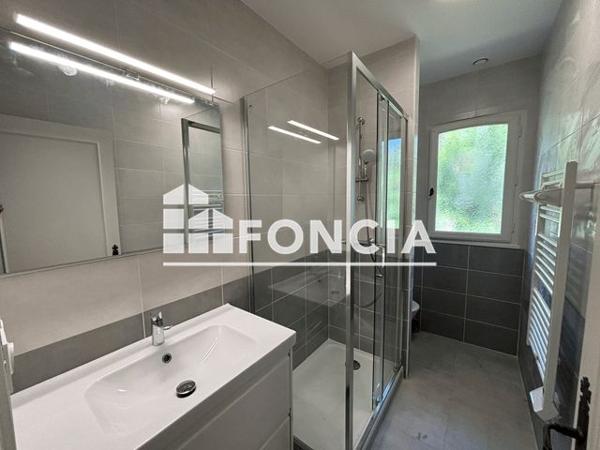 Location Maison 5 pièces 135 m² - 24 CHEMIN JALLIERES Meylan 38240