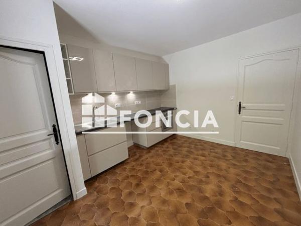 Location Maison 5 pièces 135 m² - 24 CHEMIN JALLIERES Meylan 38240