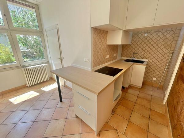 A LOUER - NANTES ST CLEMENT - Rare, Maison de Charme au calme, 2 Chambres et Bureau