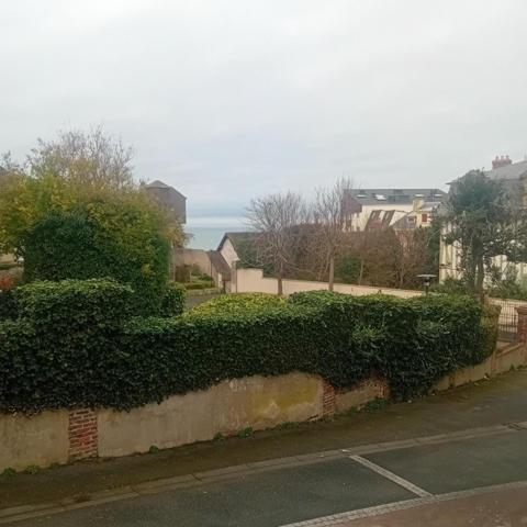 F1 Villers- sur- mer  1 chambre - A  minutes de la plage.