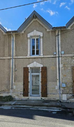 MAISON DE BOURG - MOUTHIERS SUR BOEME