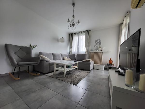 Marignane (13700) APPARTEMENT 3 PIECES AVEC BALCON ET PLACE DE PARKING PRIVATIVE