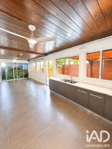 Maison à vendre 10 pièces 204 m² Saint-Pierre
