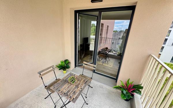 Appartement à vendre    2 pièces • 46 m2 Mérignac