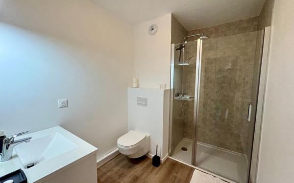 Appartement à vendre    2 pièces • 46 m2 Mérignac