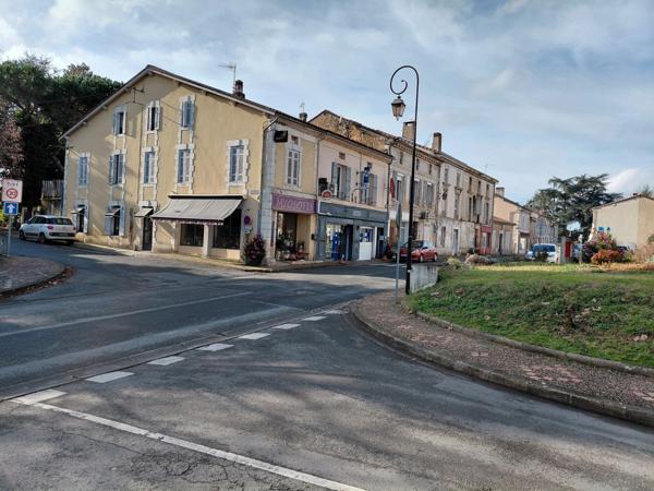 Fonds de commerce Bar-Tabac-Loto à vendre MUSSIDAN (24)
