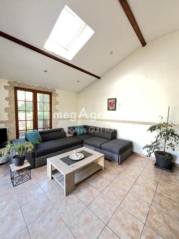 Maison à Beaumont-sur-Sarthe, 72170 - 5 pièces 110m²