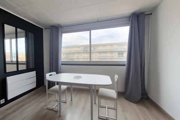 11210 PORT LA NOUVELLE A LOUER STUDIO MEUBLE PORT LA NOUVELLE