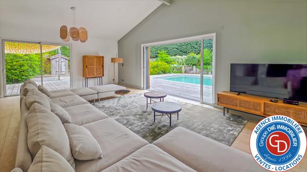 Magnifique villa rénovée avec 5 chambres, piscine et garage
