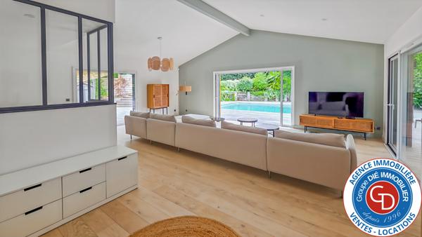Magnifique villa rénovée avec 5 chambres, piscine et garage